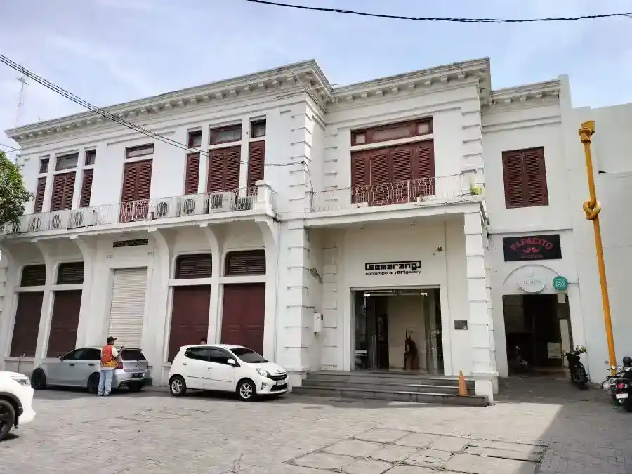Mengamati Karya Seni di Semarang Contemporary Art Gallery