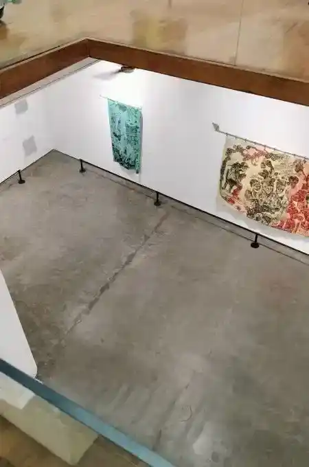 tampak dari void