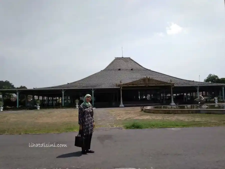 pura mangkunegaran solo