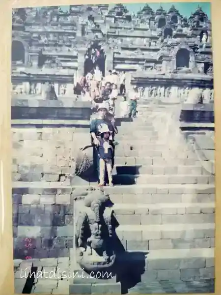 naik ke stupa candi borobudur