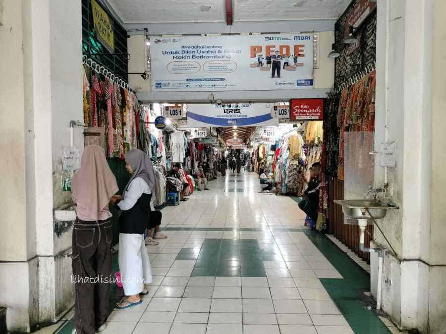 gerbang masuk