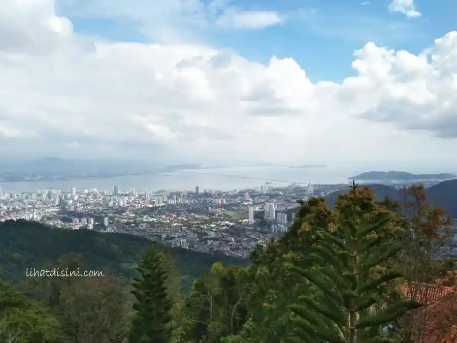 Naik Kereta Kabel ke Bukit Bendera Penang, Malaysia