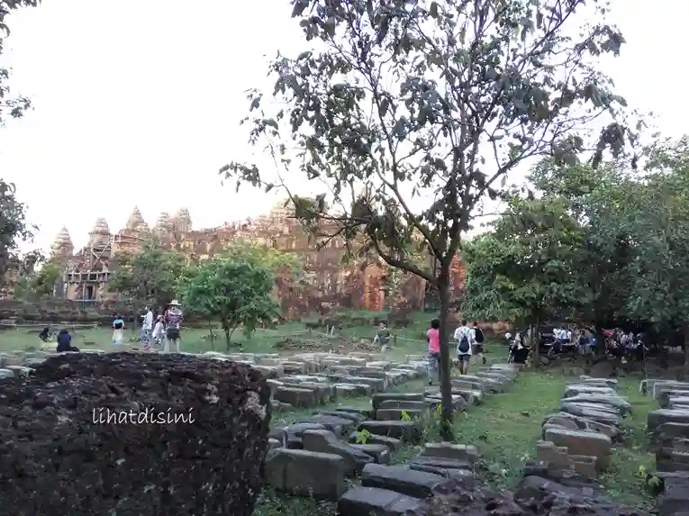 matahari terbenam