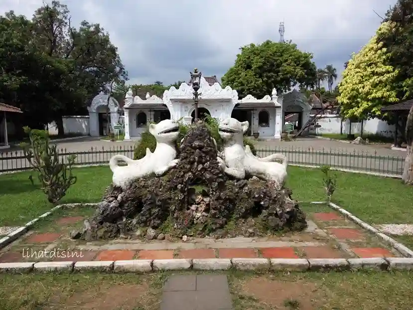 keraton kasepuhan