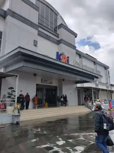 stasiun garut baru di sebelah yang lama