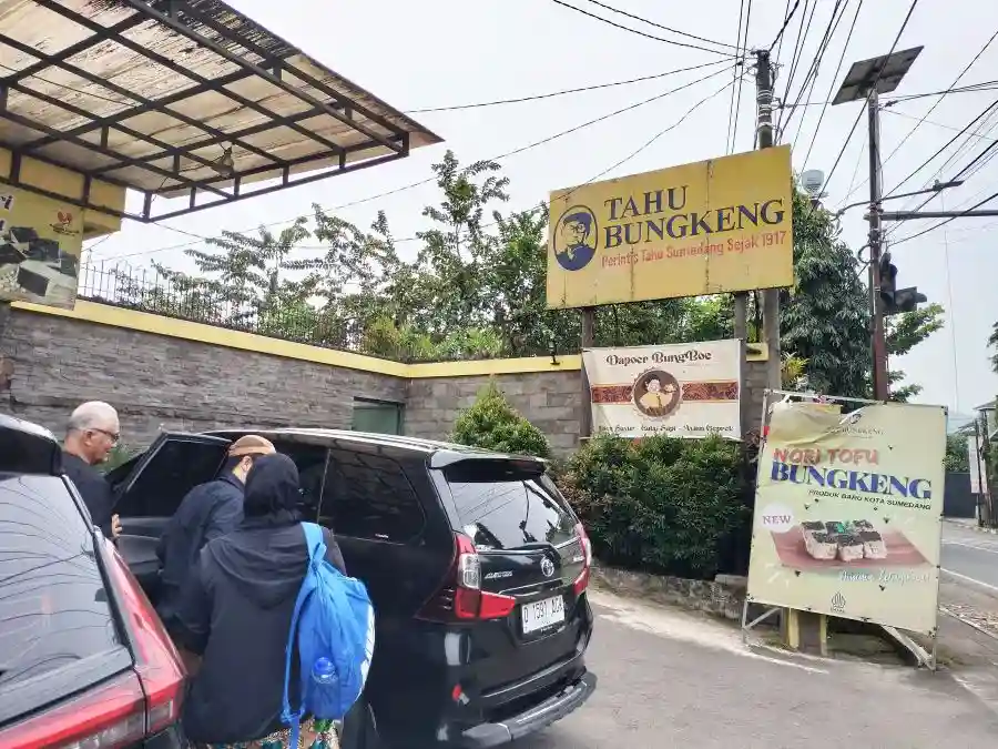 tahu bungkeng sumedang